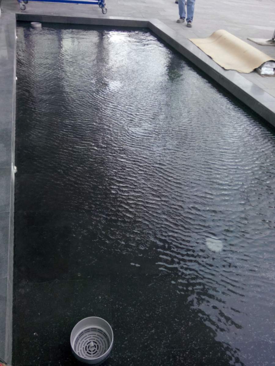 Zorlu Holding Levent Plaza Süs Havuzları